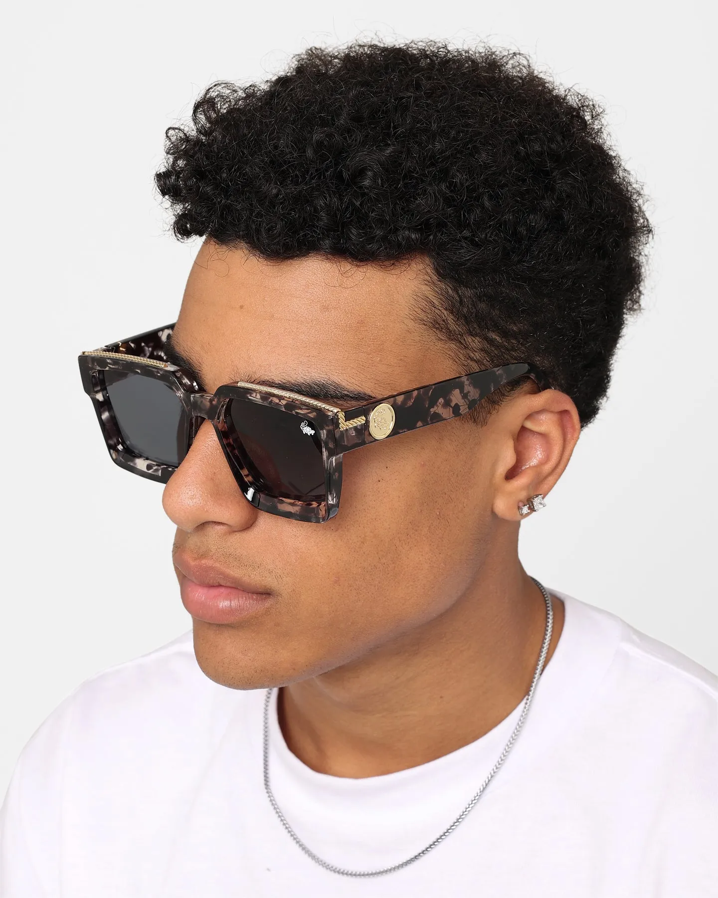 Belvoir & Co Hendrix Billion Sunglasses Marble Black
