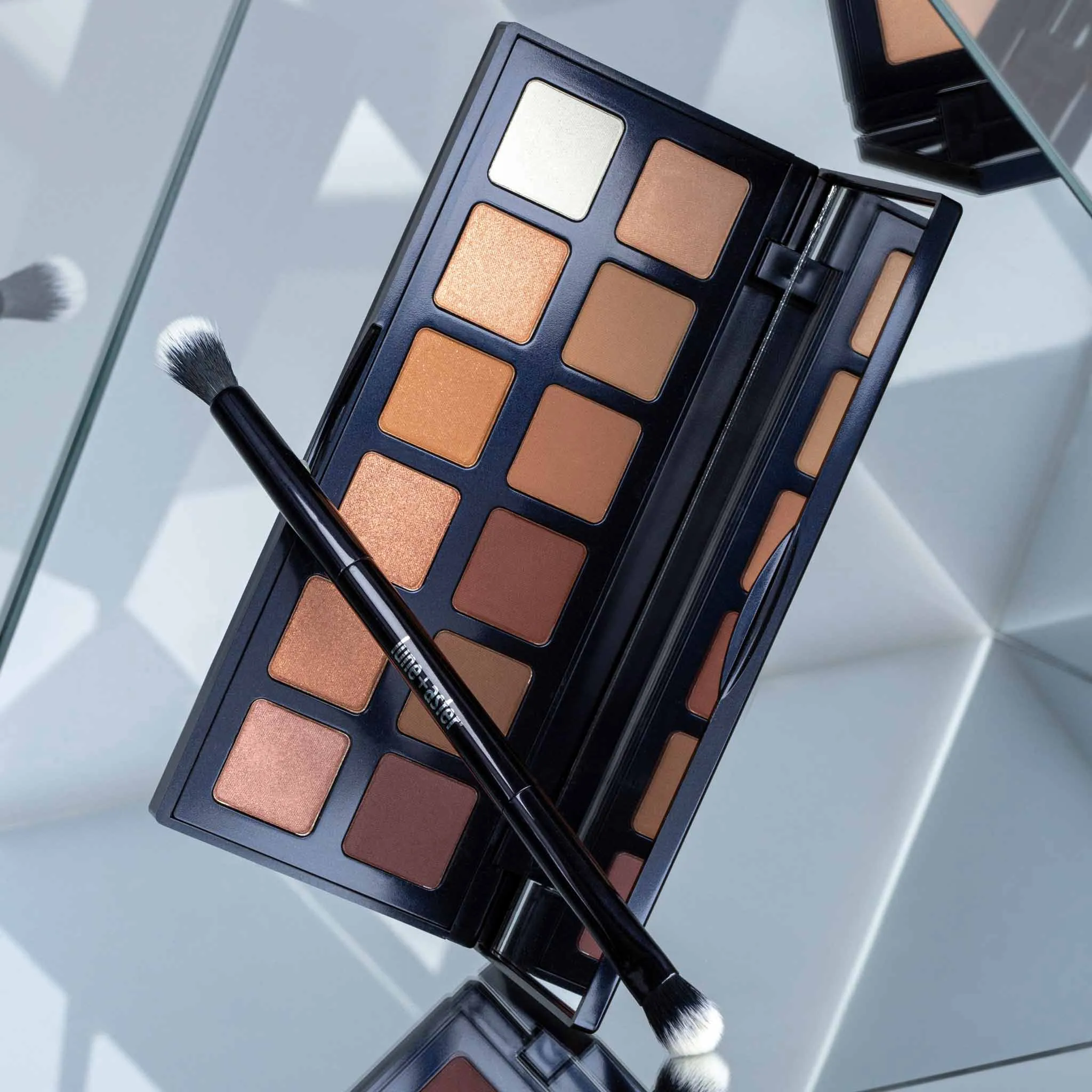Kaleidoscopic Nudes Eyeshadow Palette