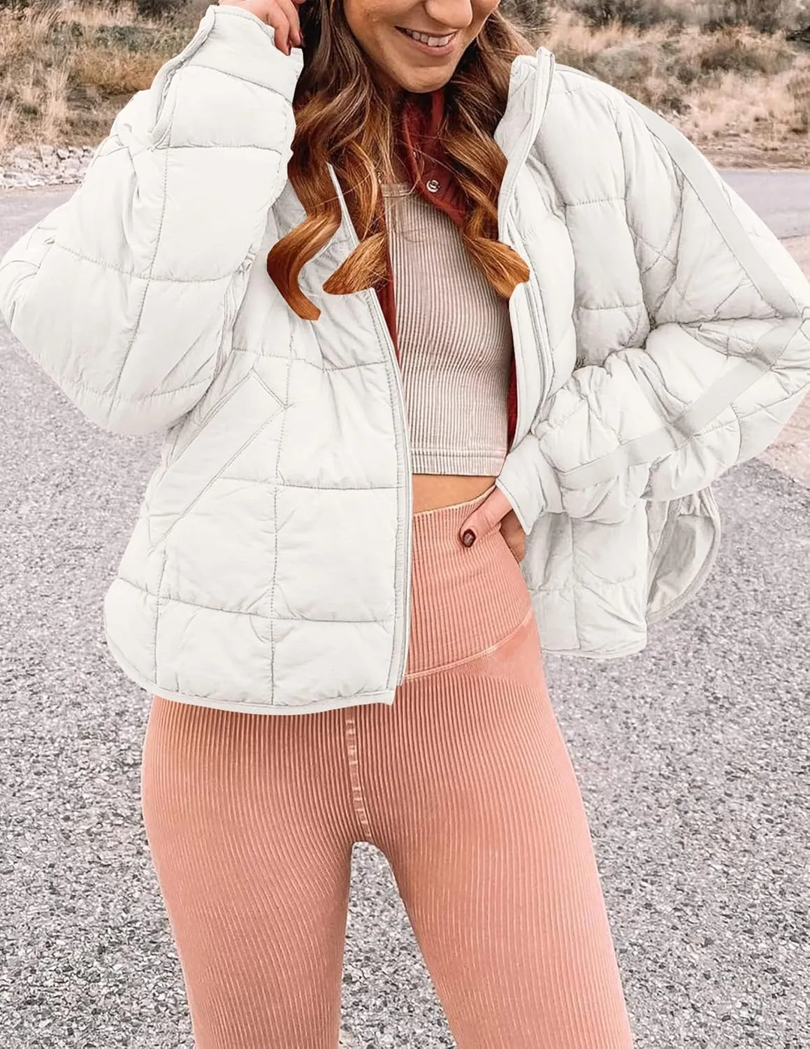 LEANI Women's Oversized Lightweight Puffer Jackets Long Sleeve Zipper Short Coat with Pockets