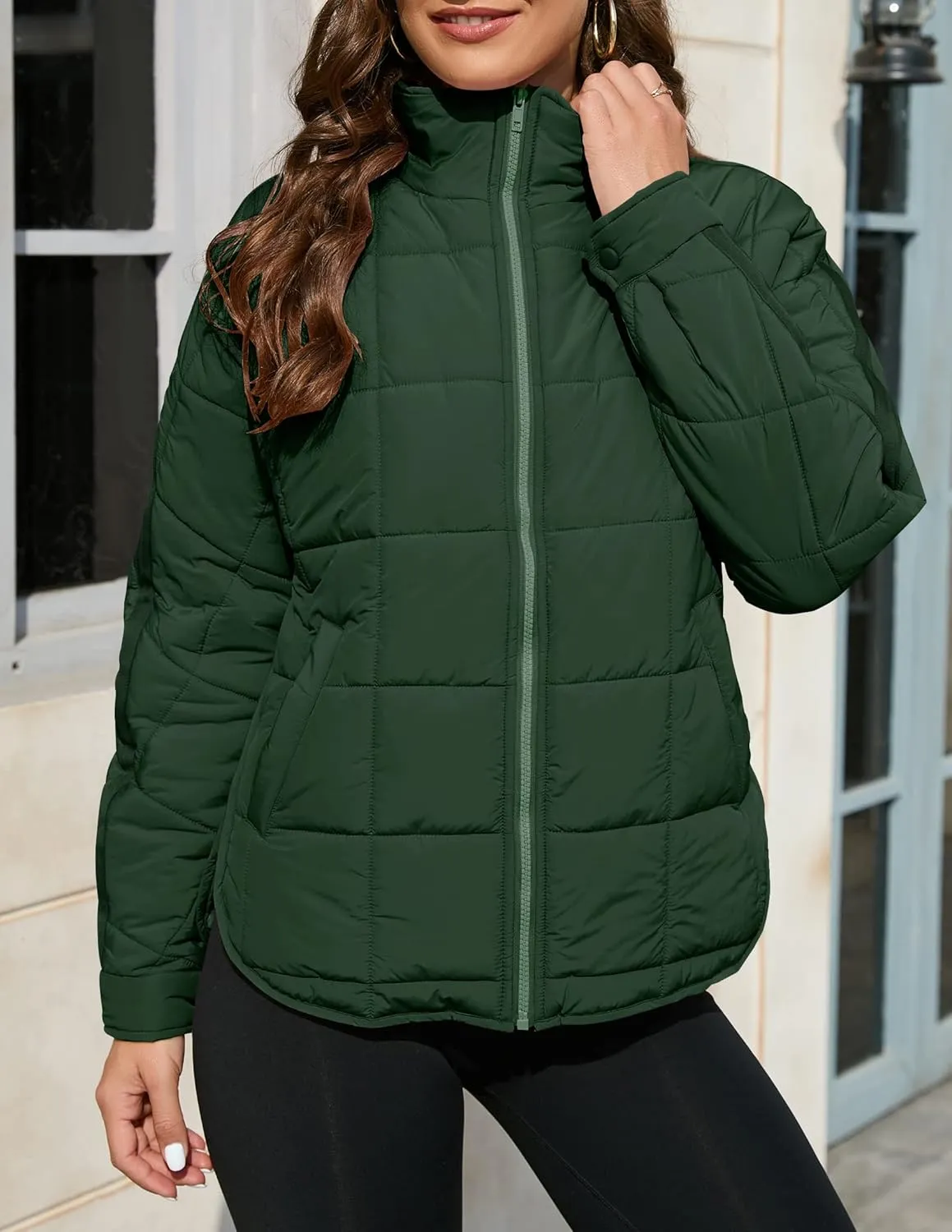 LEANI Women's Oversized Lightweight Puffer Jackets Long Sleeve Zipper Short Coat with Pockets