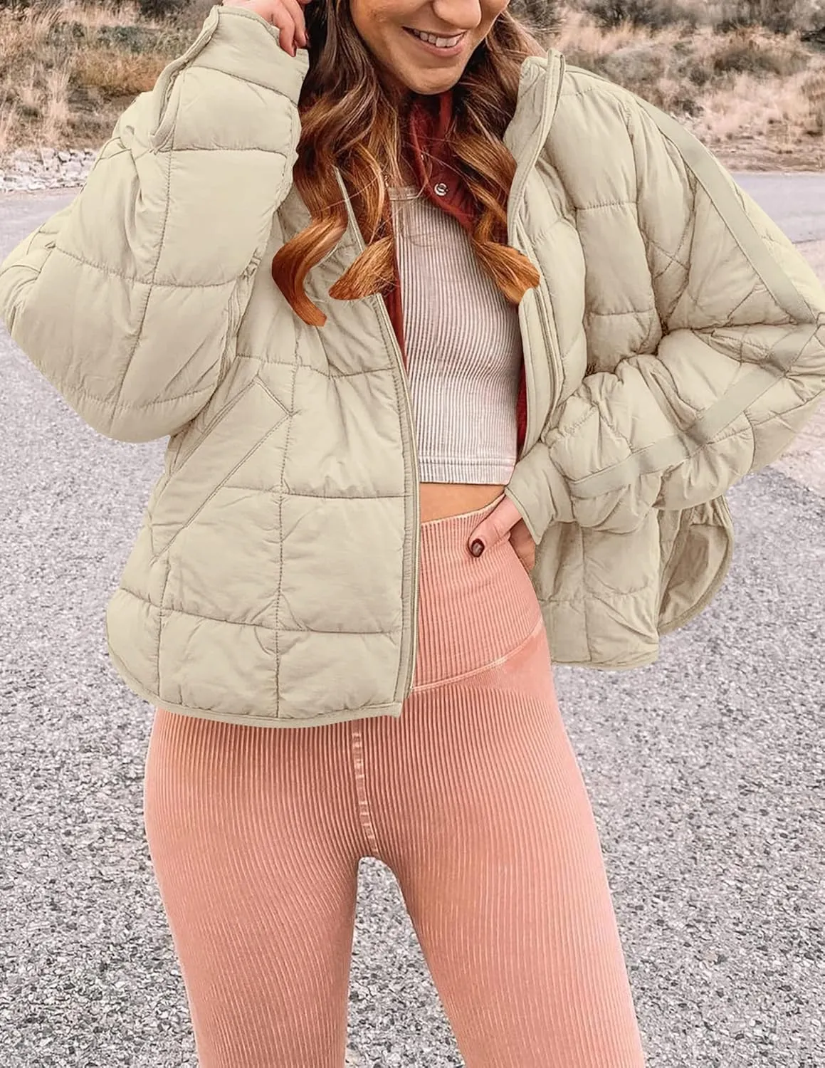 LEANI Women's Oversized Lightweight Puffer Jackets Long Sleeve Zipper Short Coat with Pockets