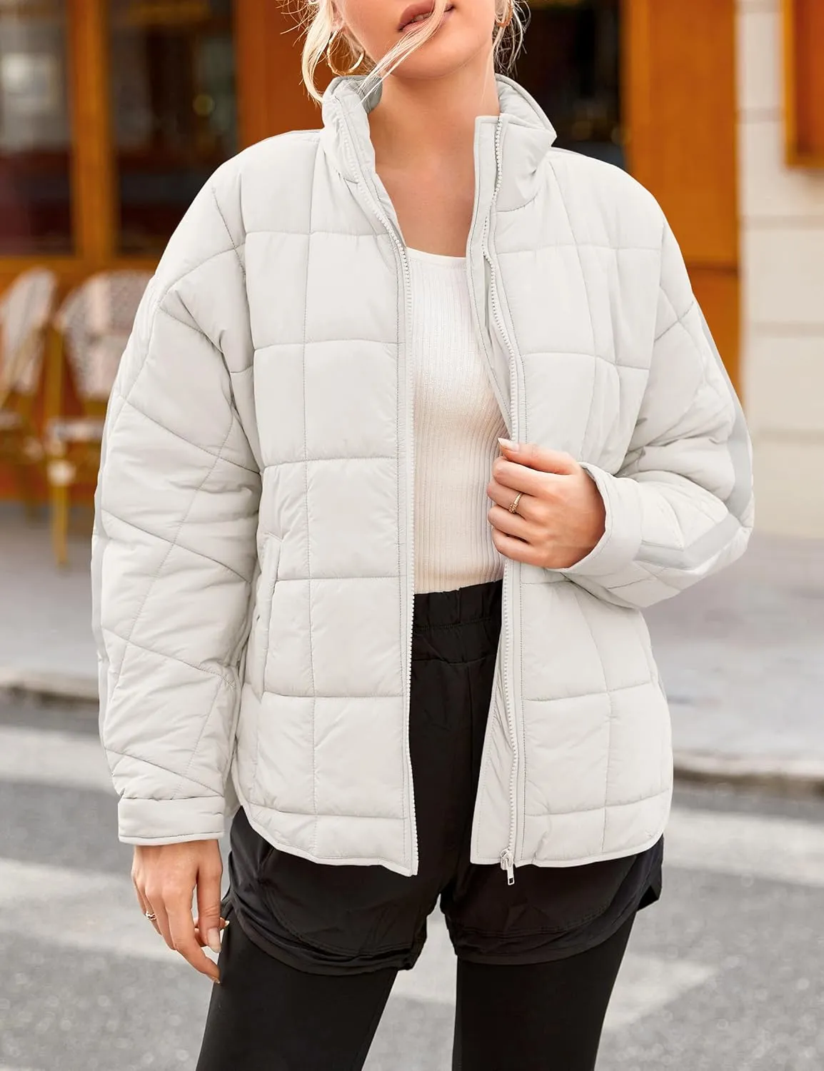 LEANI Women's Oversized Lightweight Puffer Jackets Long Sleeve Zipper Short Coat with Pockets