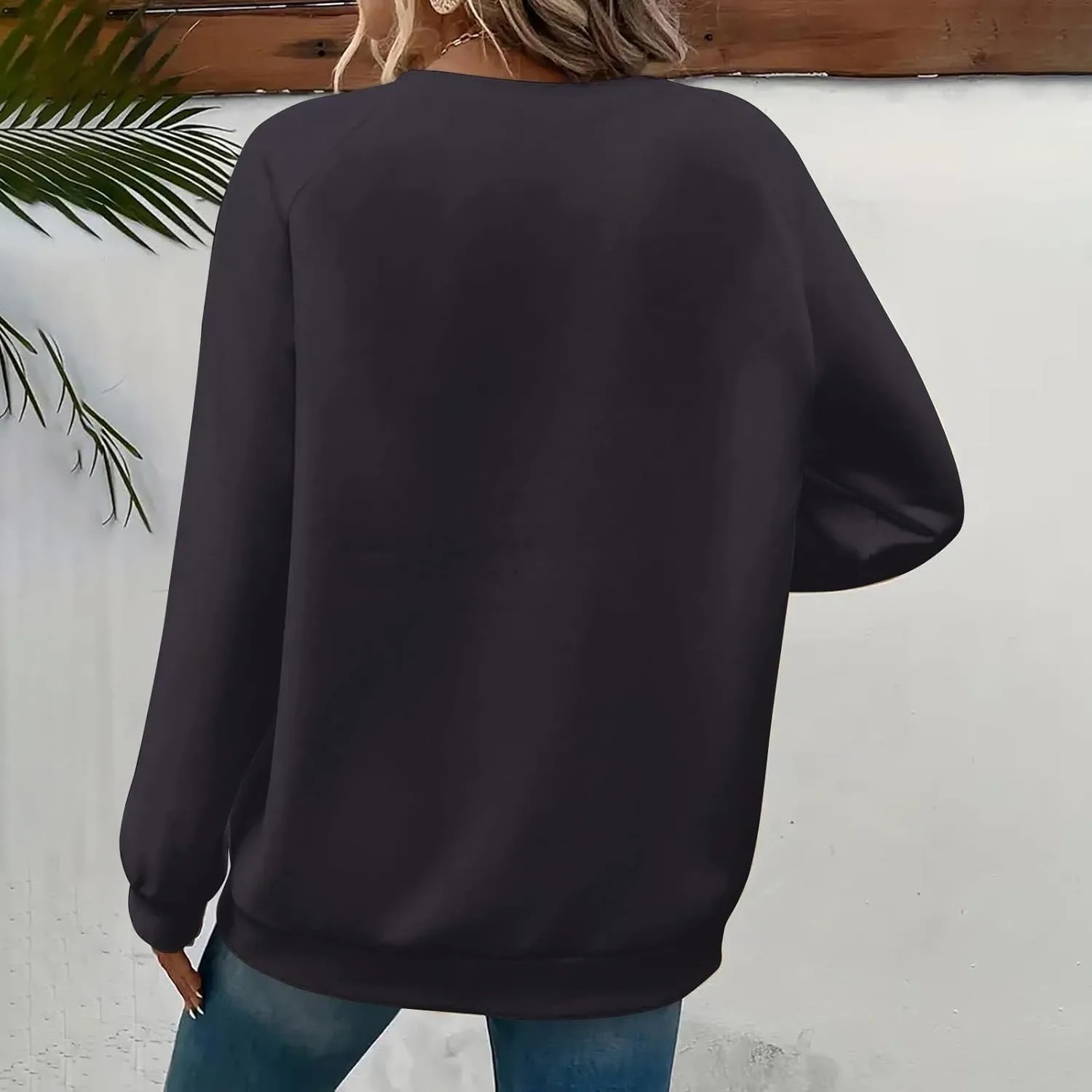 Womens 2024 Winter Oversized Crewneck Sweatshirts Cute Heart Print Tops Casual Loose Long Sleeve Pullover Sweaters