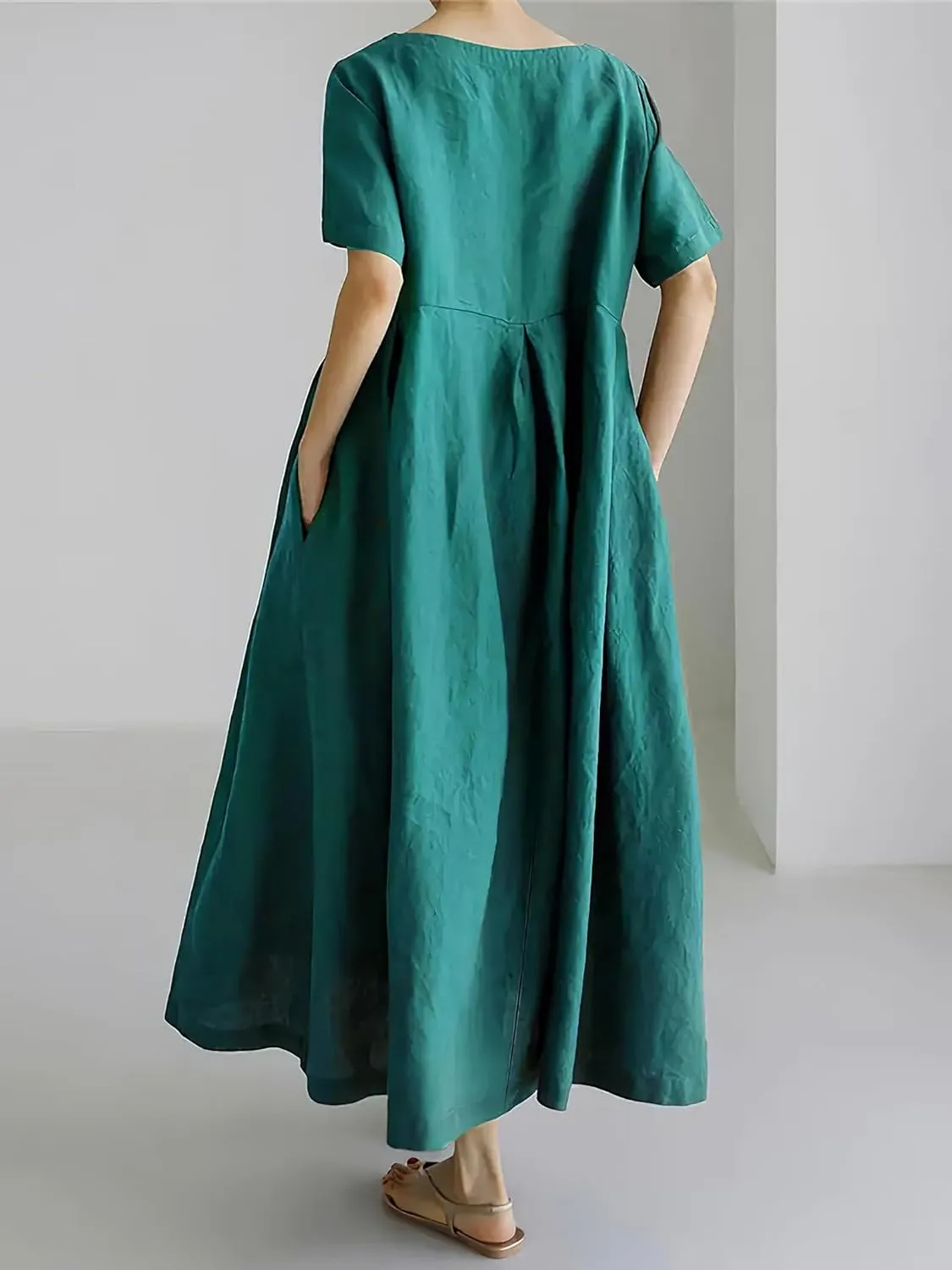 Women's Casual Plus Size Short Sleeve Long Dress Summer Crew Neck Flowy Pleated Midi Dressed with Pockets