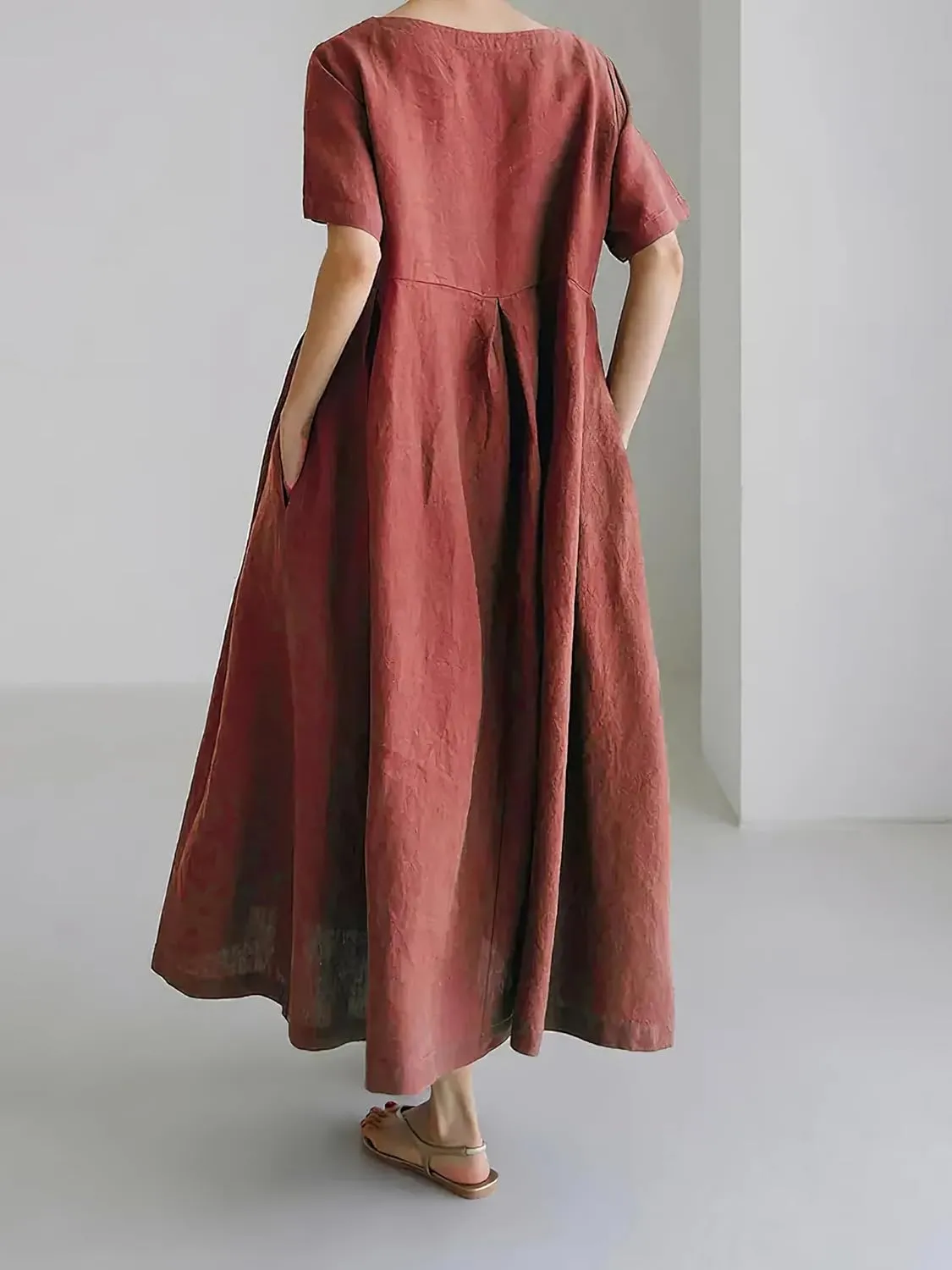 Women's Casual Plus Size Short Sleeve Long Dress Summer Crew Neck Flowy Pleated Midi Dressed with Pockets