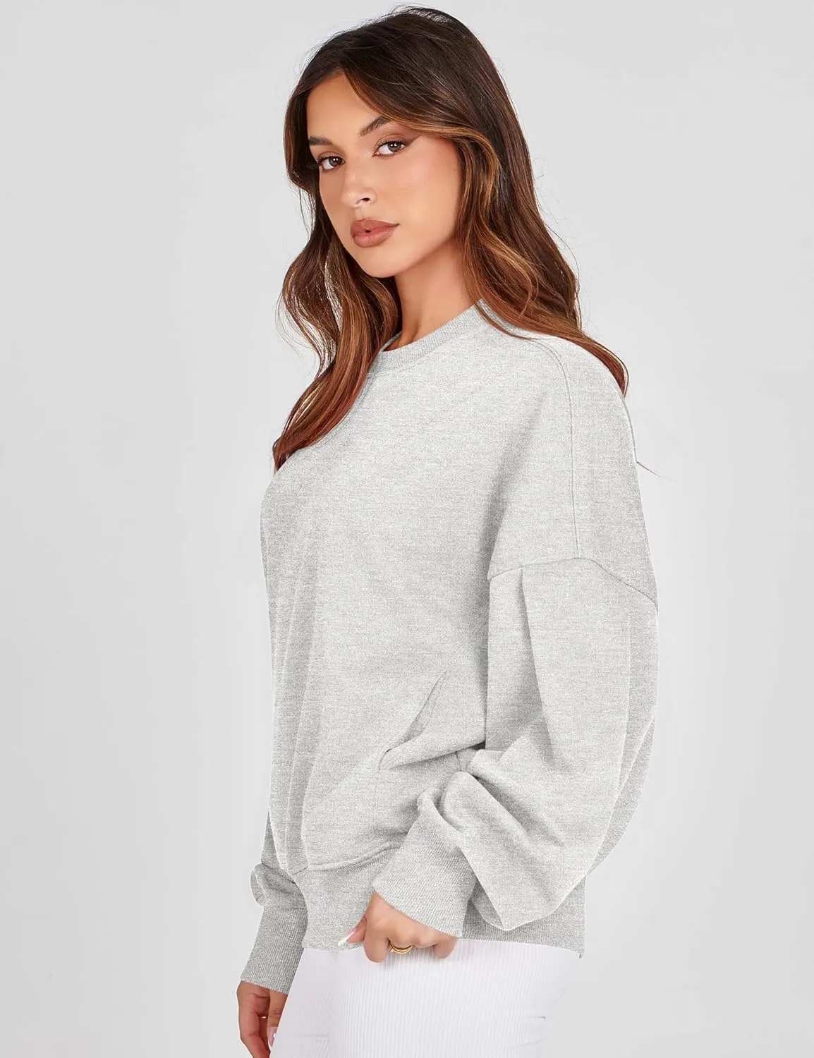 ZHENWEI Womens Fall Oversized Sweatshirts Crewneck Fleece Hoodie Casual Fashion Pullover Sweaters Outfits with Pockets
