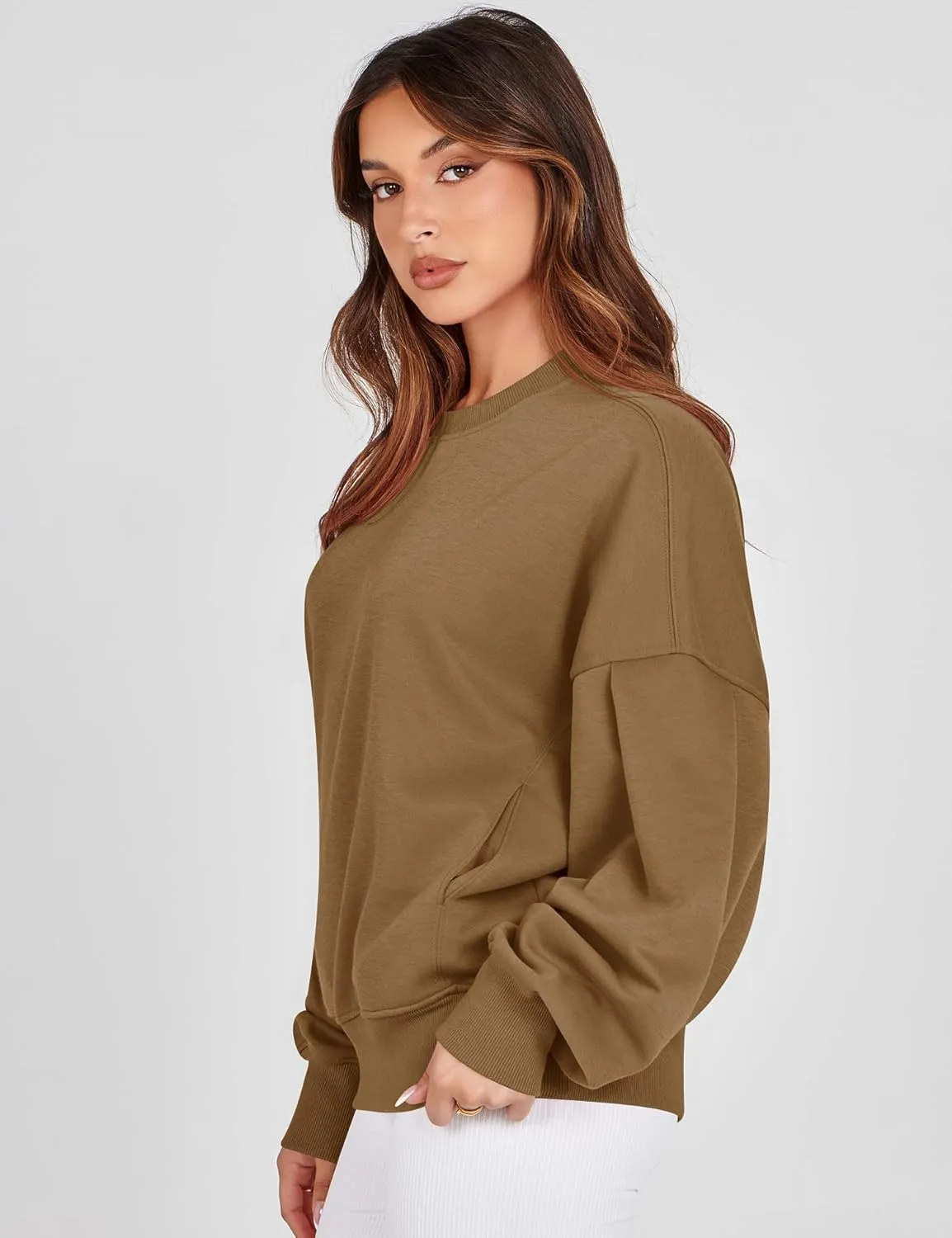 ZHENWEI Womens Fall Oversized Sweatshirts Crewneck Fleece Hoodie Casual Fashion Pullover Sweaters Outfits with Pockets